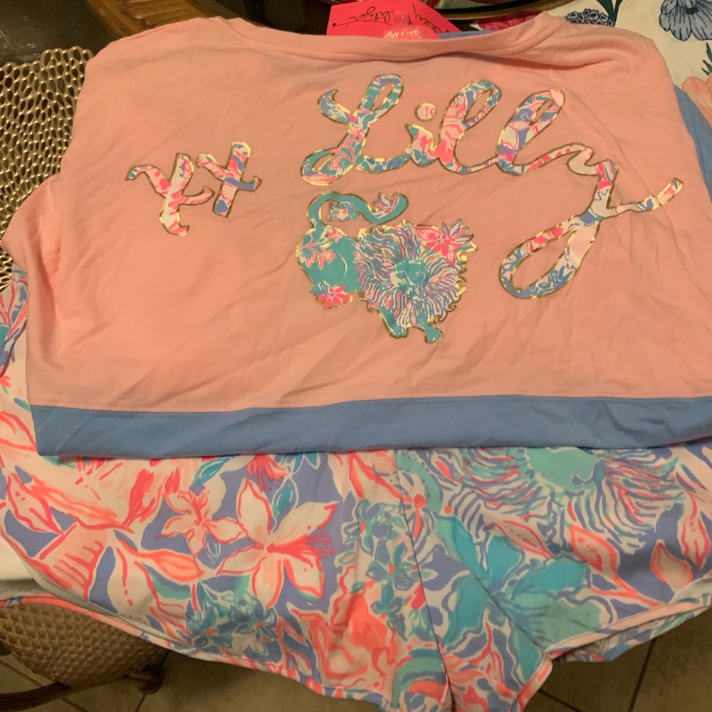 NWT - Lilly Pulitzer Ocean Trail Luxletic Shorts